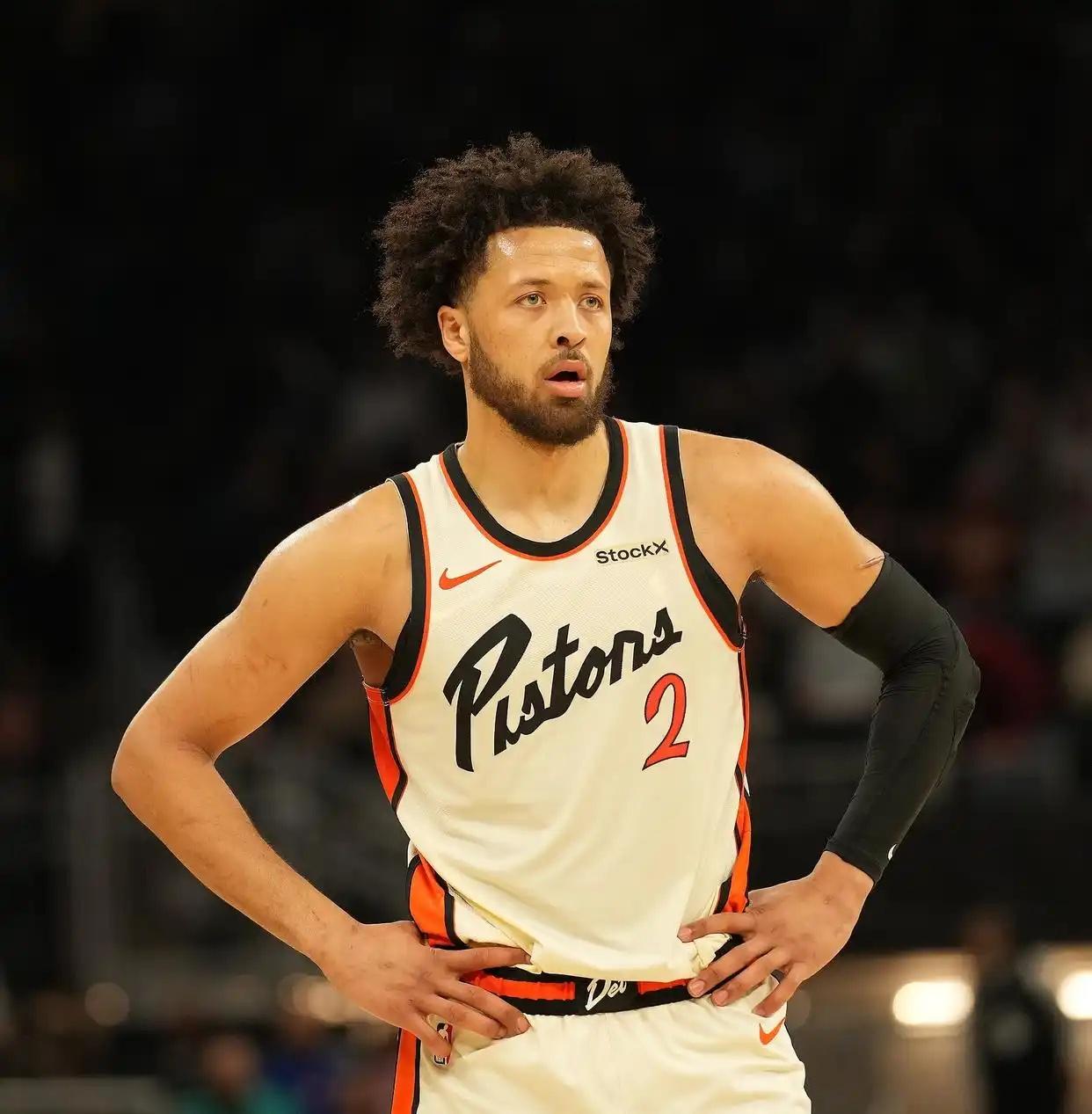 包含加时末段突围战来临，底特律活塞围绕意大利杯外线爆发，气氛紧张，资深球员宣示担当的词条