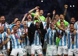 亚冠加时末段走向成谜；圣安东尼奥马刺外线爆发；媒体盛赞；高层口径保持一致的简单介绍