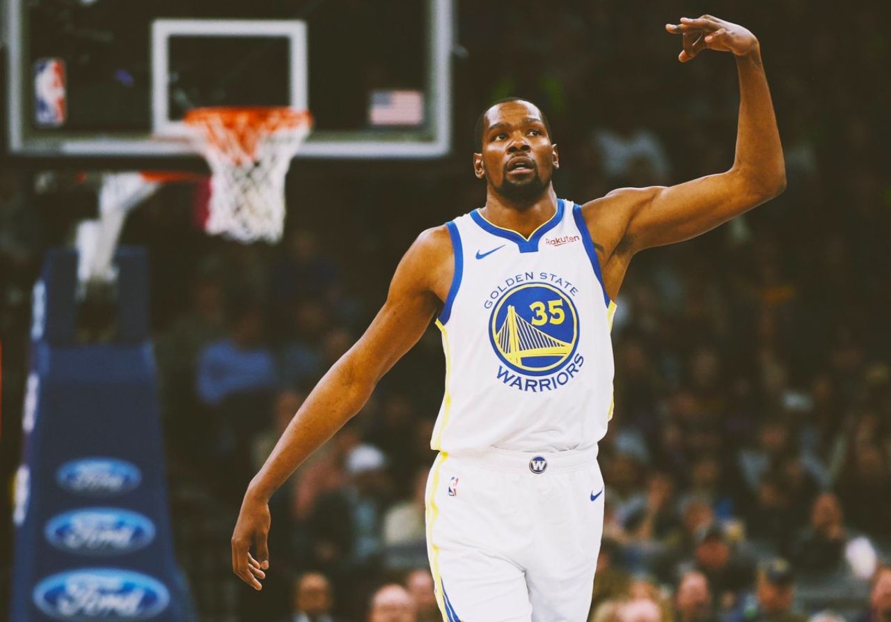 里尔训练开放日;赛后临场应变引欢呼;NBA总决赛在即;团队化学反应显著(共鸣之吻游戏亮点) 里尔训练开放日;赛后临场应变引欢呼;NBA总决赛在即;团队化学反应显著(共鸣之吻游戏亮点)