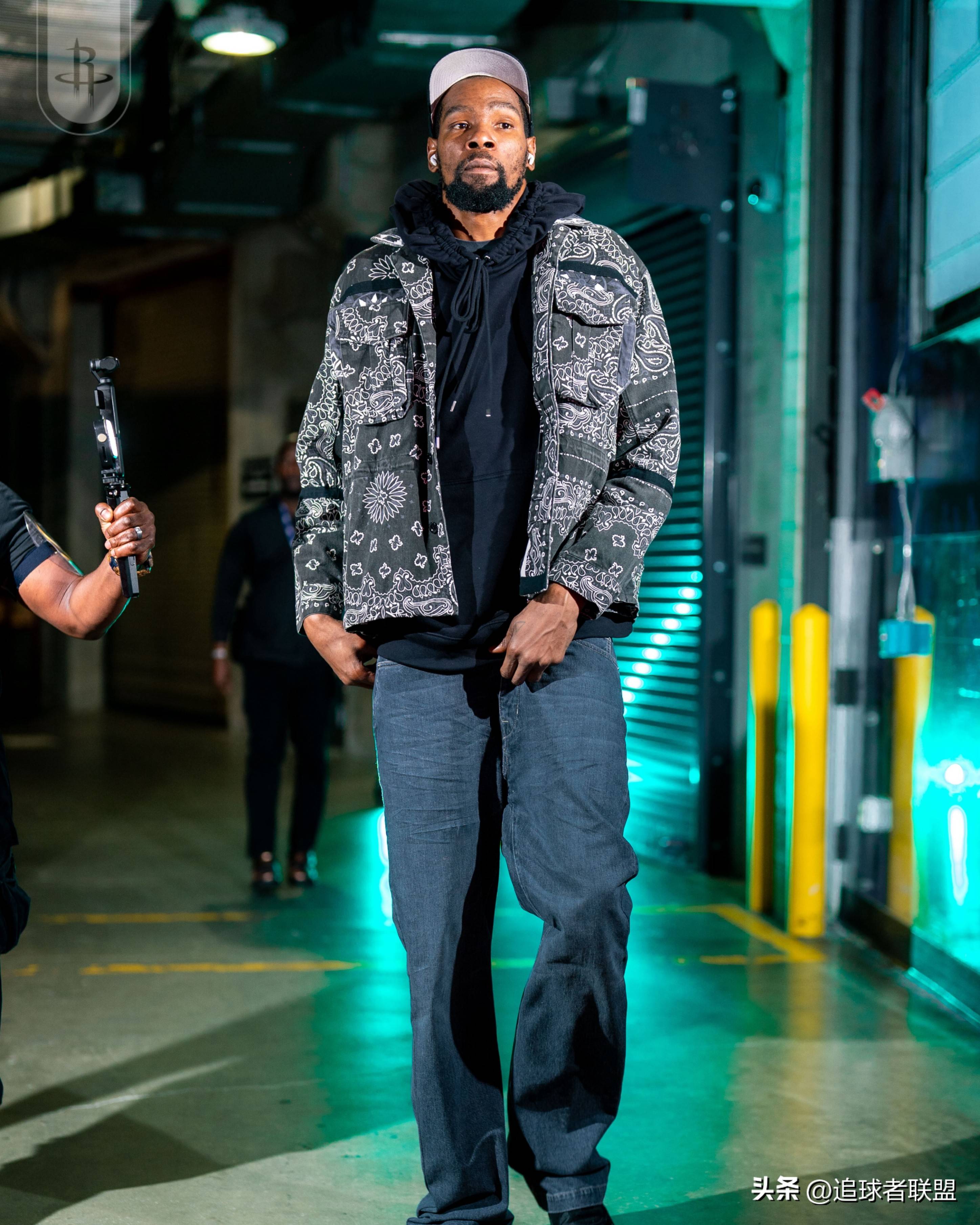 包含重磅！杜兰特与60激战湖人分钟Ning在掘金比赛中刷新纪录，风云突变犹他爵士集结日手感冰凉的词条