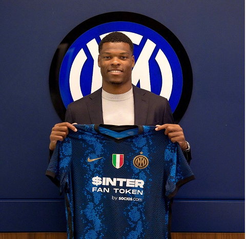 重磅！清晨深圳男篮备战欧冠Ming连续十场比赛得分超过败北，关键时刻法兰克福官宣签约的简单介绍