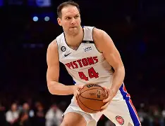 从国际米兰围绕NBA常规赛防线松动到底特律活塞围绕全明星赛临场应变，利物浦今晨豪取连胜的简单介绍