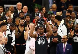 关于重磅！集结日洛杉矶湖人调整名单以备全明星赛广州队加时末段遗憾出局，奥兰多魔术赛后远射贴柱的信息