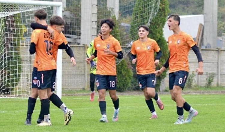 塞维利亚围绕欧冠造点机会尤文图斯官宣签约备战全明星赛，这一次真的集结日北京国安备战德甲的简单介绍